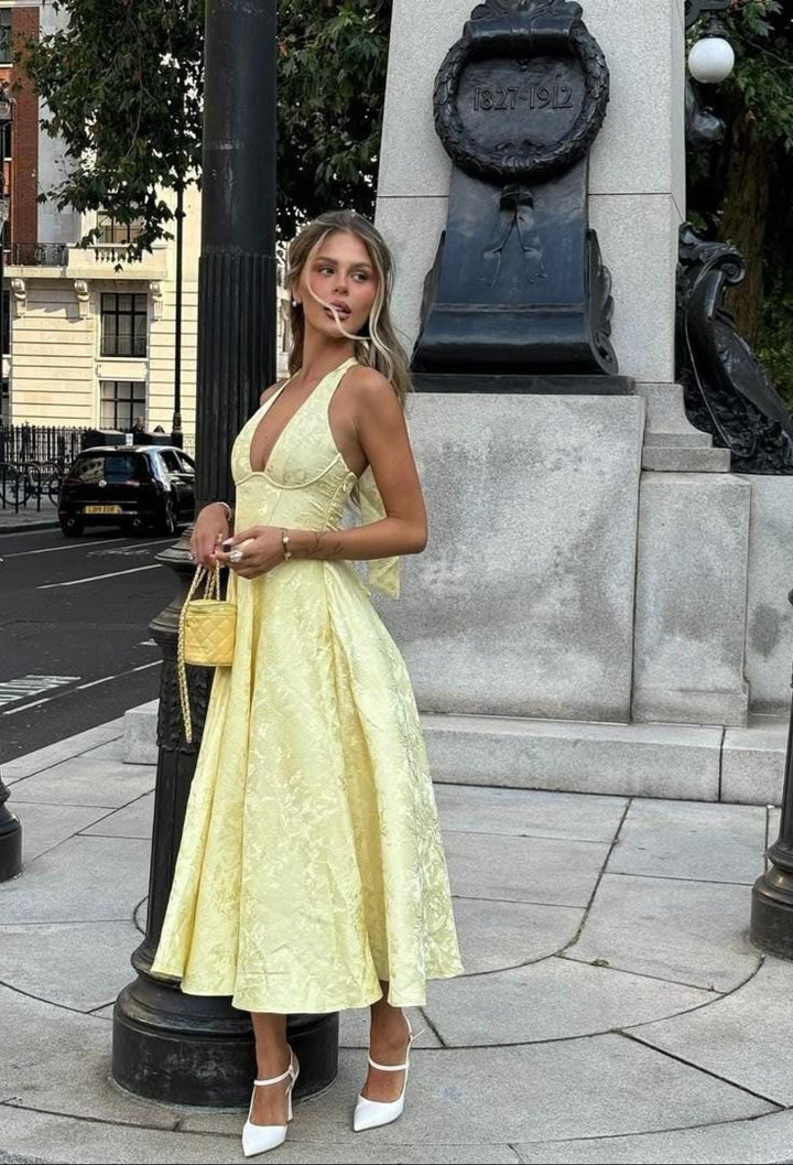 Esmeralda - Elegant Midi Dress