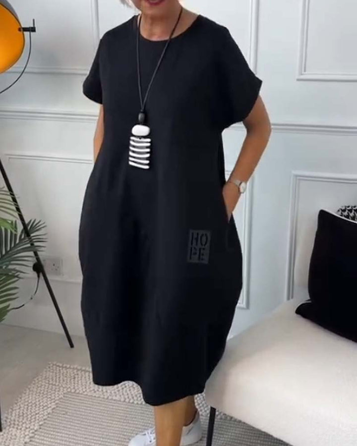 Zuzanna - Airy Dress With Round Neckline