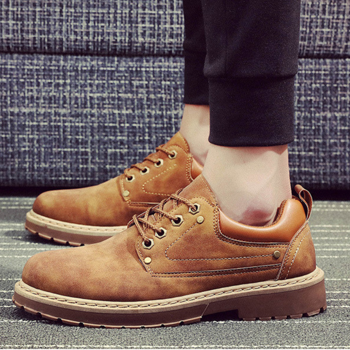 Julian – Classic Lace-Up Shoes