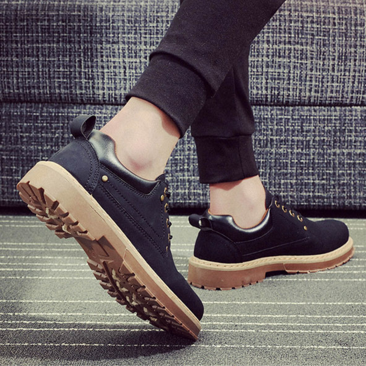 Julian – Classic Lace-Up Shoes