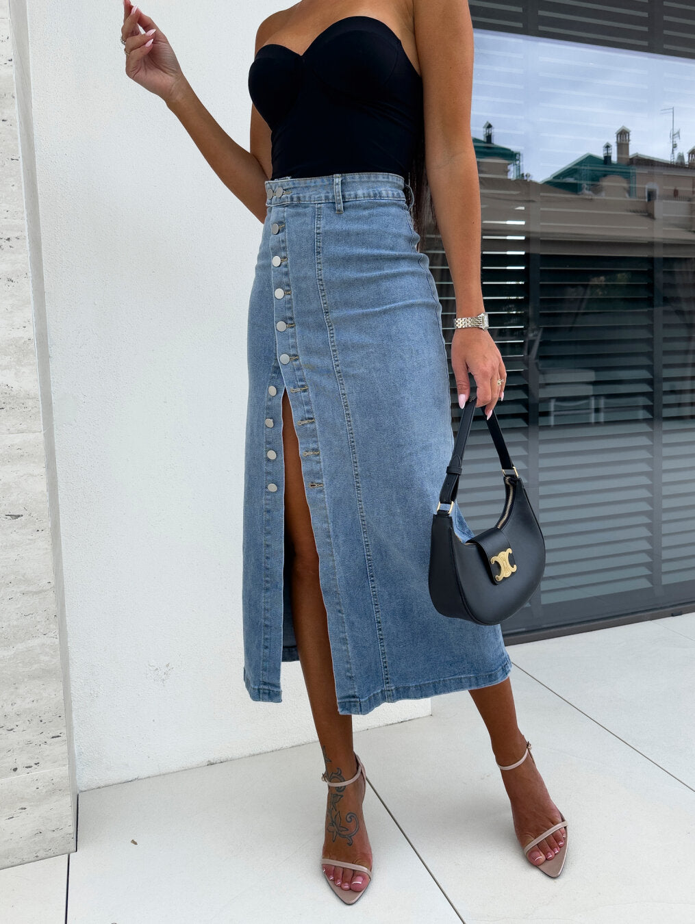 Chiara - Fashionable Figure-Hugging Denim Skirt