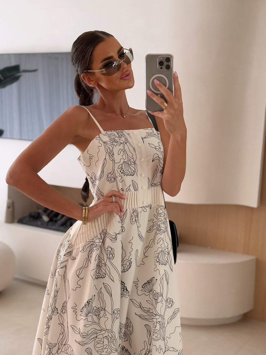 Claudie - Elegant Midi Dress