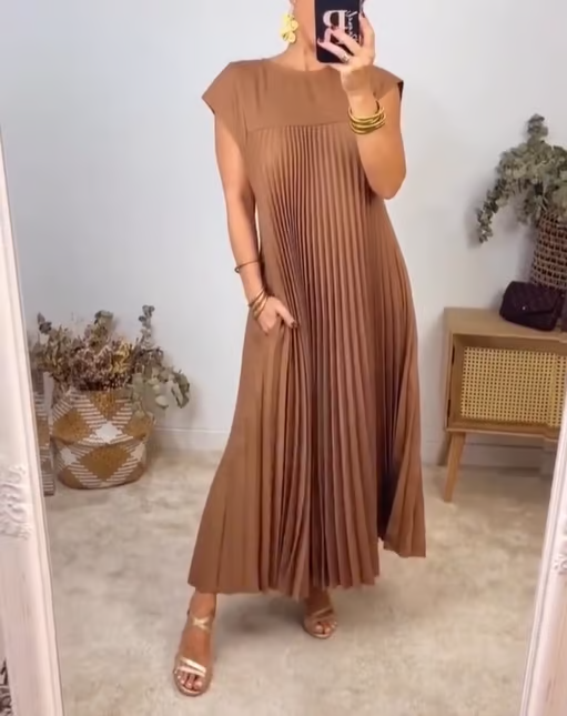 Jolijn - Timeless And Comfortable Dress