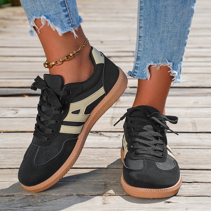 Kirra – Classic Lace-Up Trainers