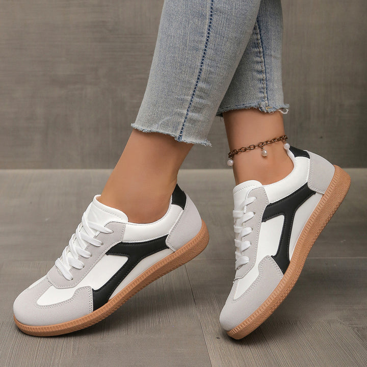 Kirra – Classic Lace-Up Trainers