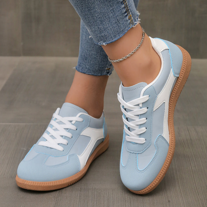 Kirra – Classic Lace-Up Trainers