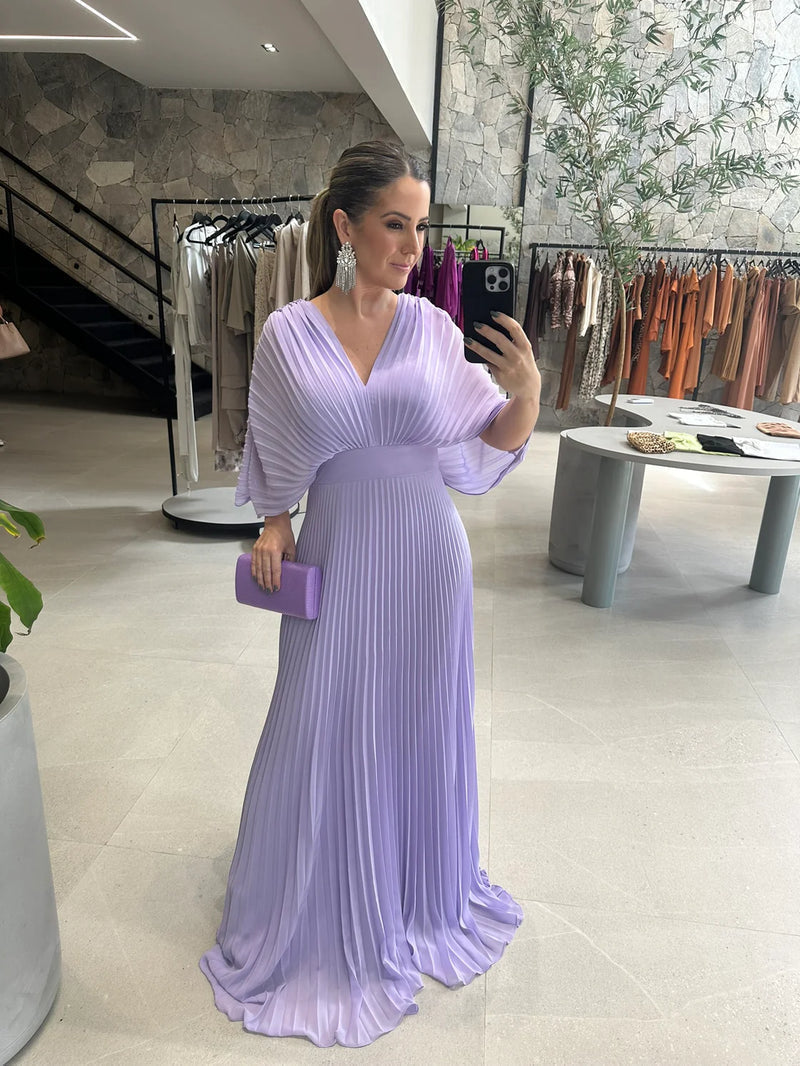 Paya - Elegant Midi Dress With V-Neckline