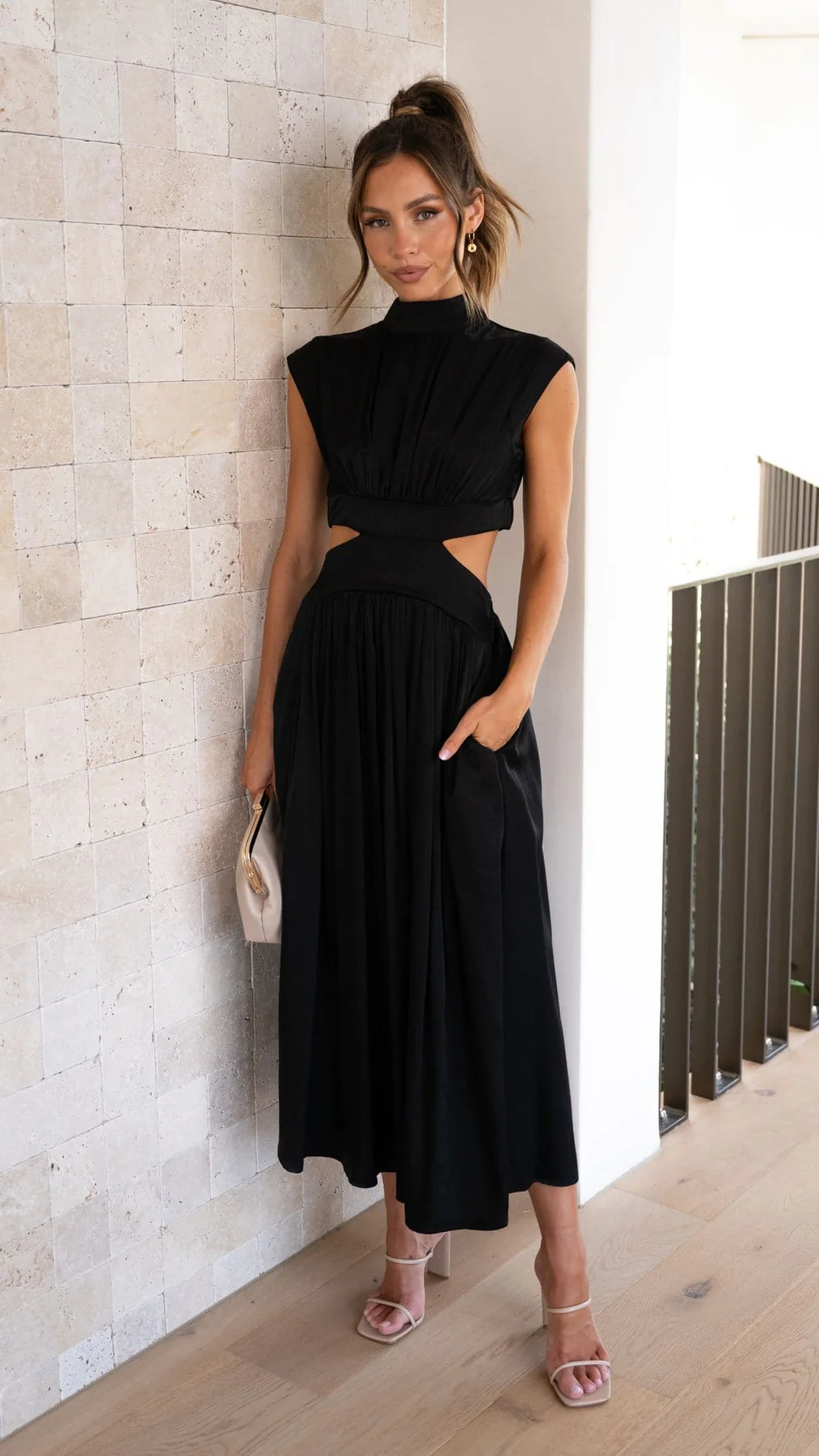 Quincy - Midi Dress With Cut-Out And Pockets