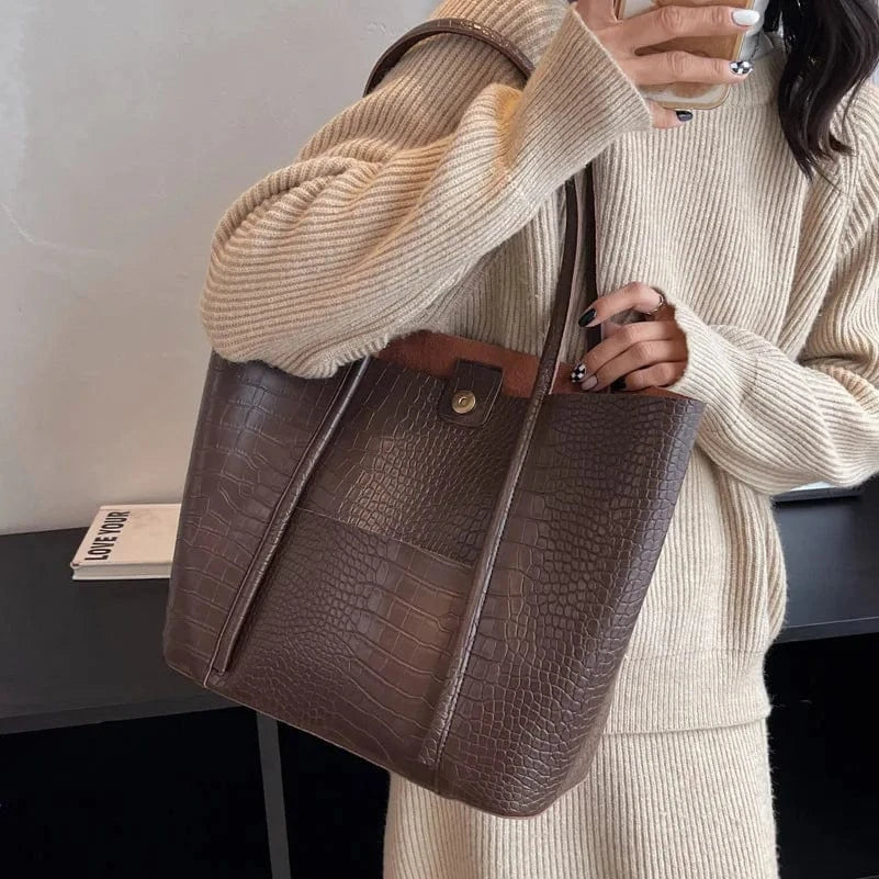Betina – Croc Shoulder Bag