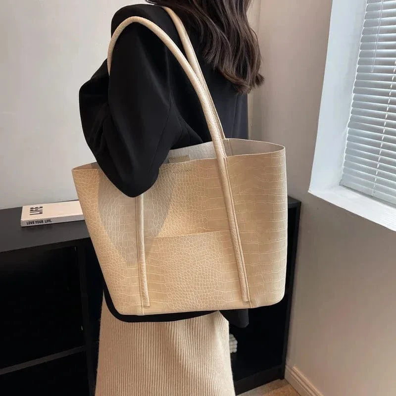 Betina – Croc Shoulder Bag