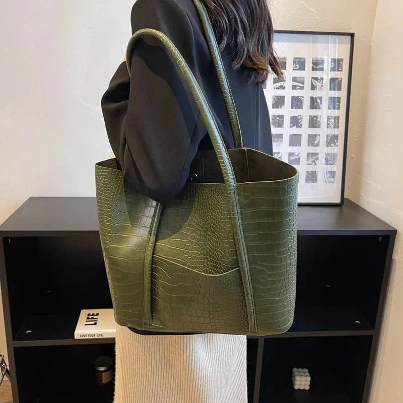 Betina – Croc Shoulder Bag