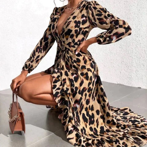Lisandra - Elegant Dress With V-Neckline