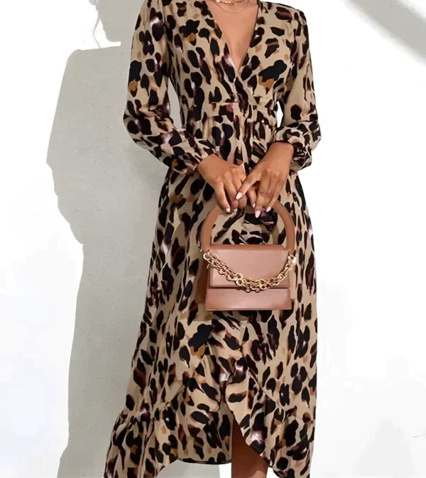 Lisandra - Elegant Dress With V-Neckline