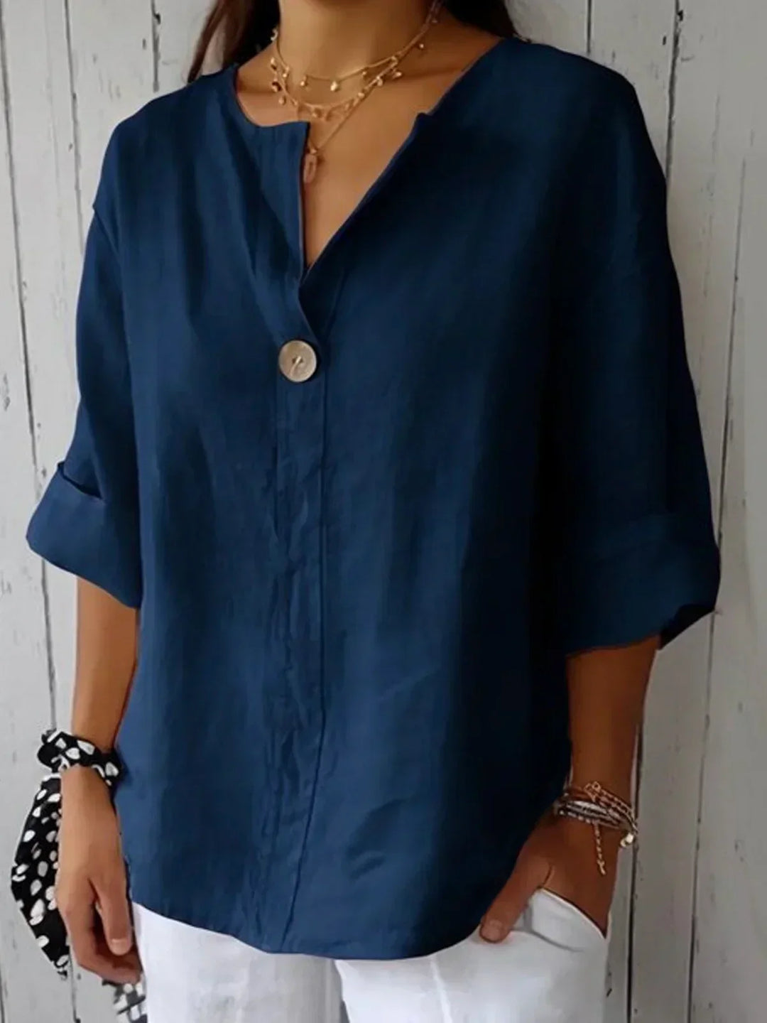 Kelly – Relaxed Button-Front Blouse