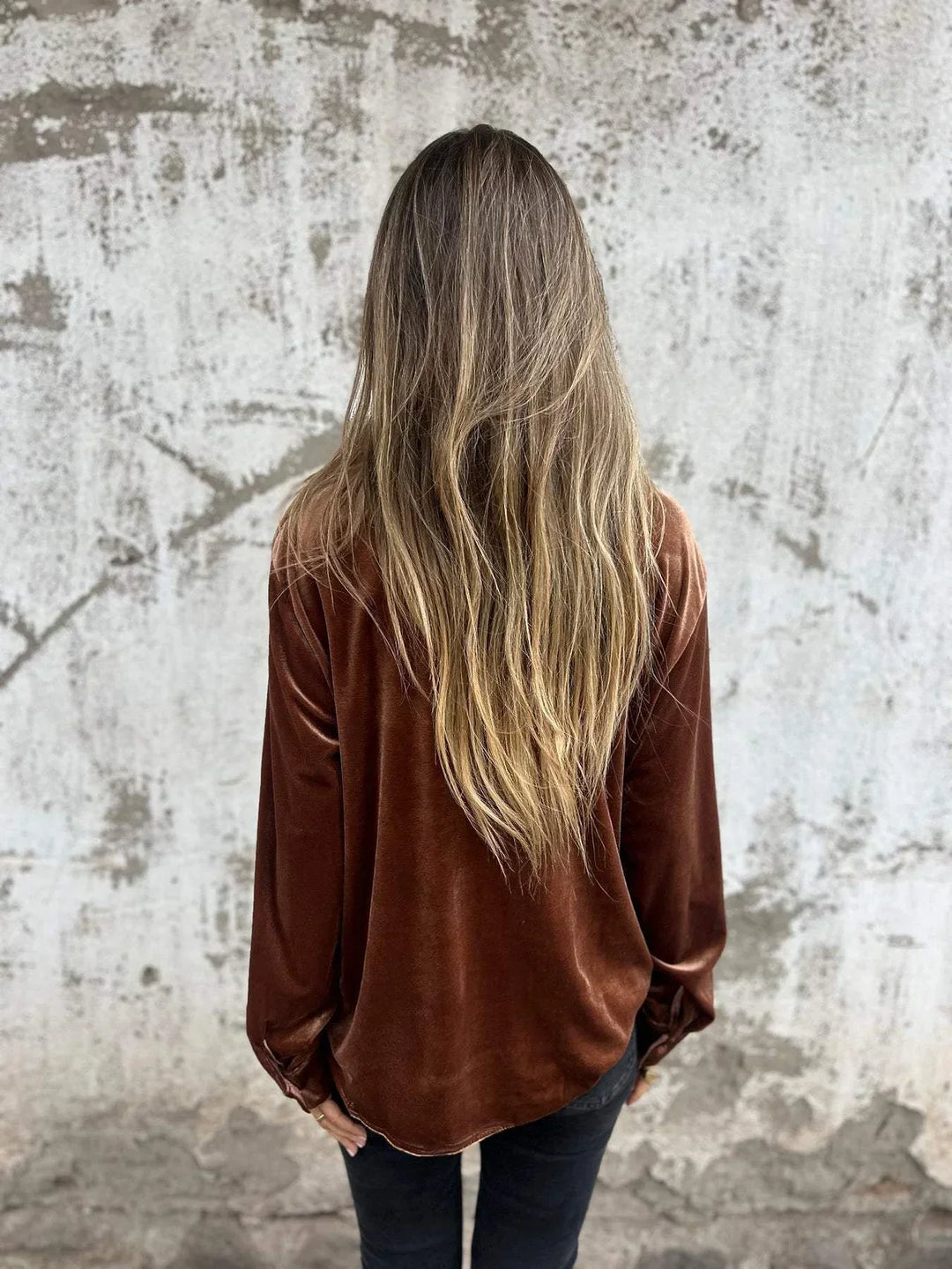 Kaya – Elegant Velvet Blouse