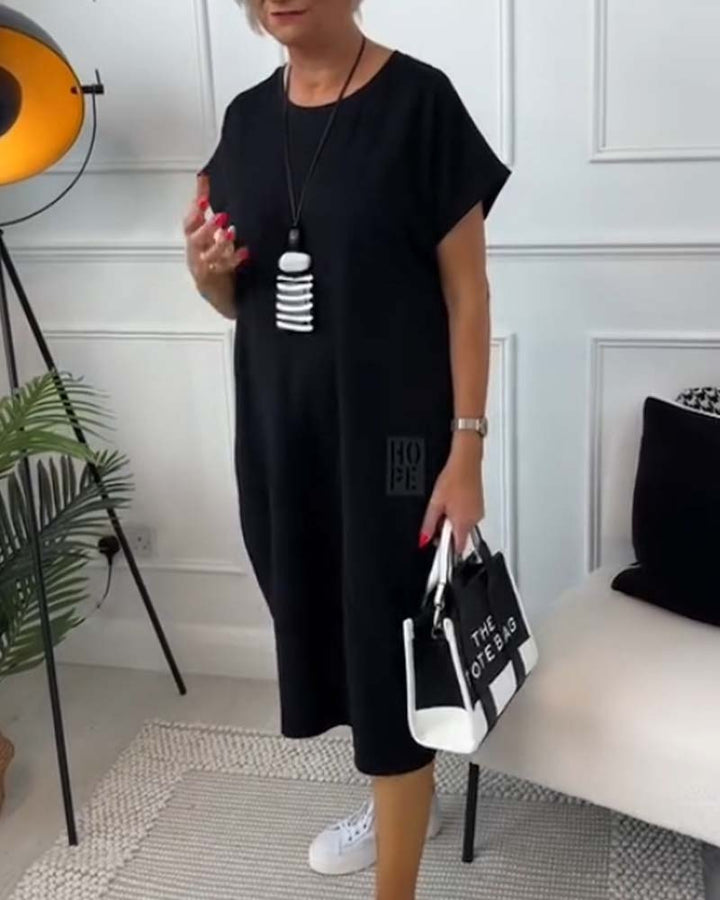 Zuzanna - Airy Dress With Round Neckline