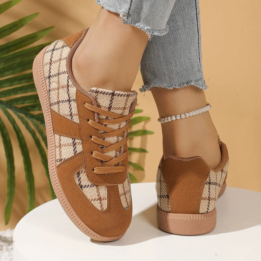 Kirra – Classic Lace-Up Trainers