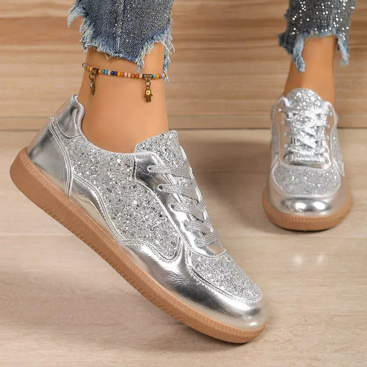 Kirra – Classic Lace-Up Trainers