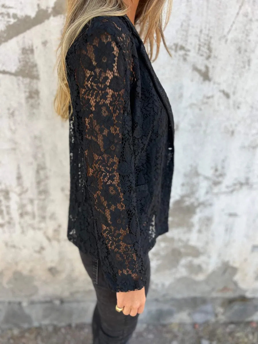 Zaylee – Tailored Lace Sleeve Blazer