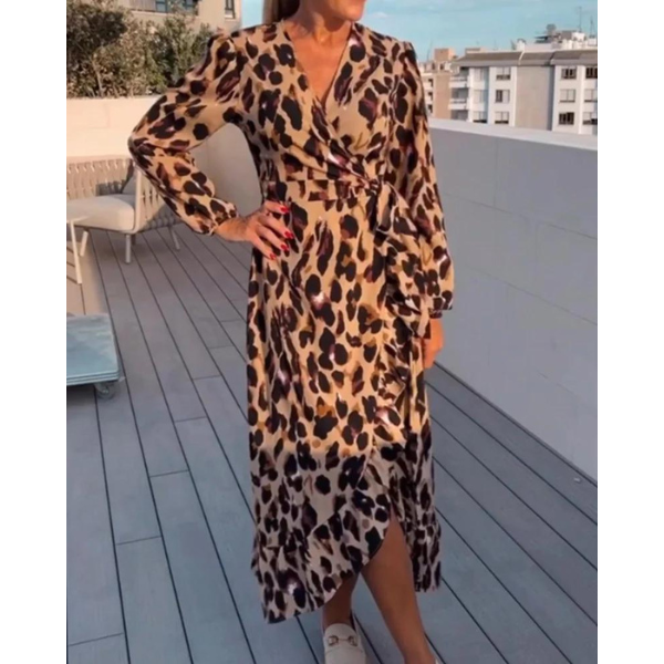 Lisandra - Elegant Dress With V-Neckline