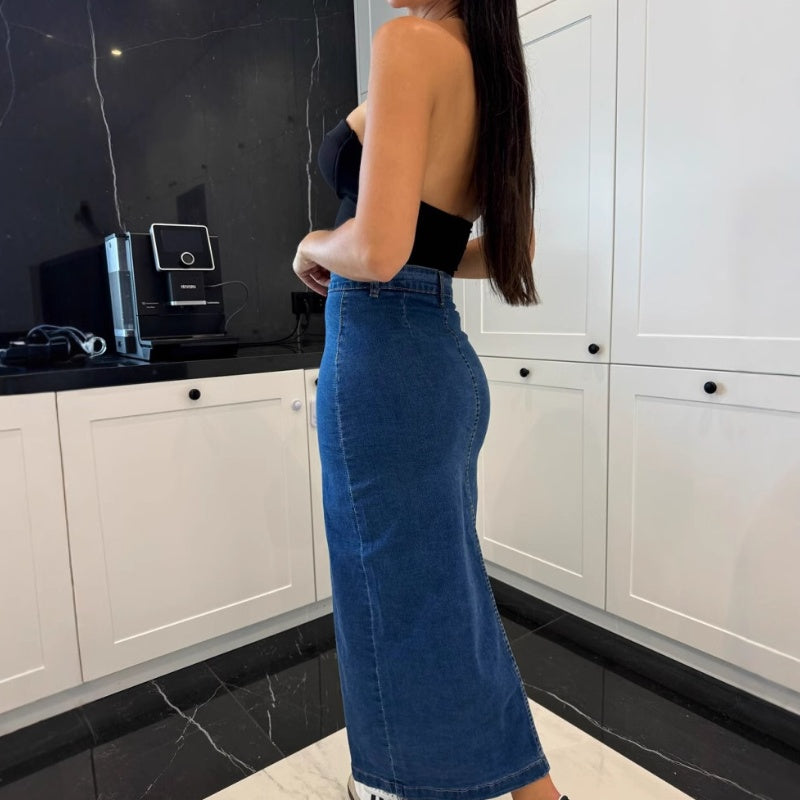 Chiara - Fashionable Figure-Hugging Denim Skirt